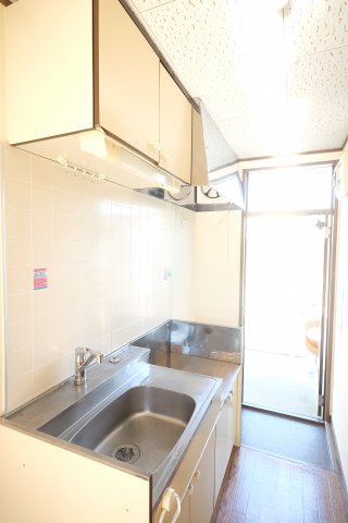 キッチン　同タイプの別室画像です　現況優先でご了承ください
