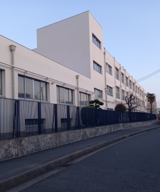 中学校　大阪市立淡路中学校（中学校）まで1124m