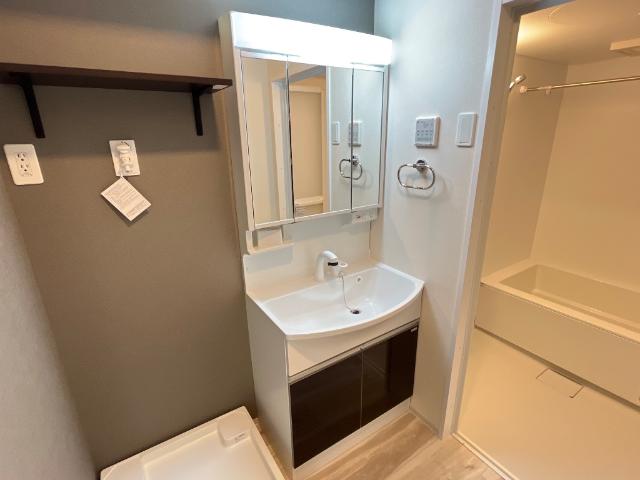 洗面設備　洗髪洗面化粧台