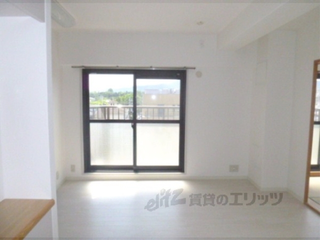 居室・リビング　居室