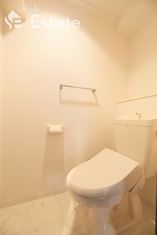 トイレ　別号室写真