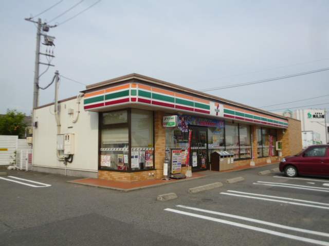 コンビニ　セブンイレブン（コンビニ）まで358m