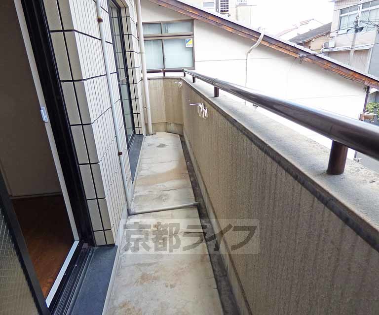 バルコニー　広いバルコニーです。