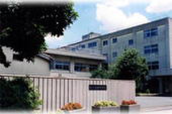 中学校　本宿中学校（中学校）まで223m