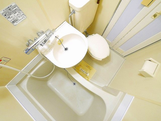 バス・シャワールーム　落ち着いた空間のお風呂です