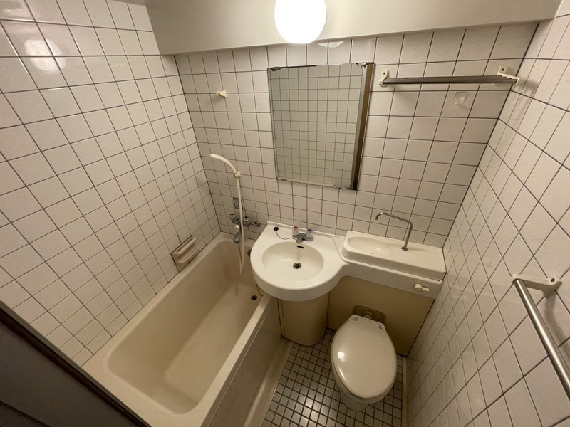 バス・シャワールーム　1日の疲れを癒しましょう。