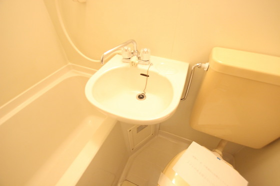 洗面設備　※別部屋の写真です