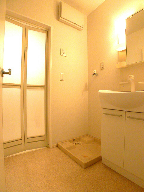 洗面設備　洗髪洗面化粧台