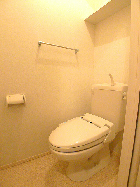 トイレ　温水洗浄便座