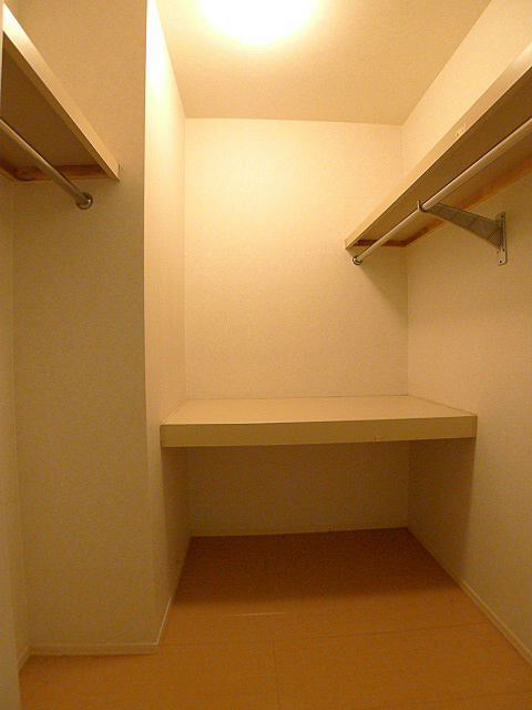 収納　ウォークインクローゼット