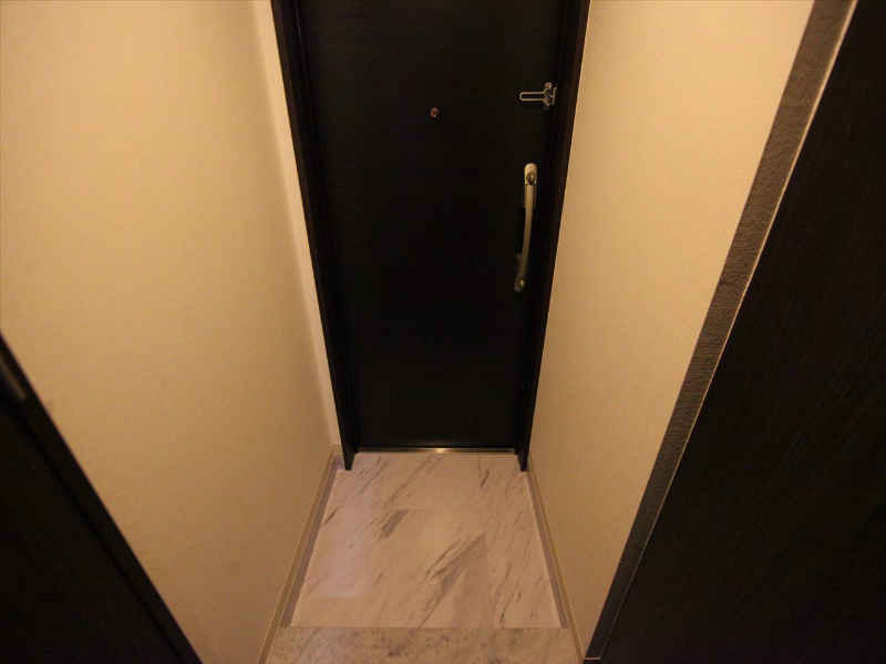 玄関　玄関　シューズボックス付　ダブルロック