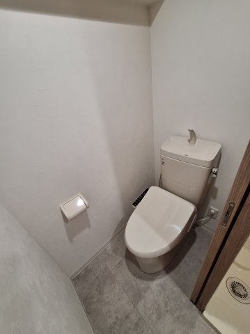 トイレ　★温水洗浄便座★