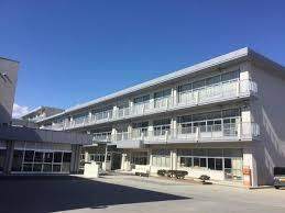 中学校　安城市立東山中学校（中学校）まで748m