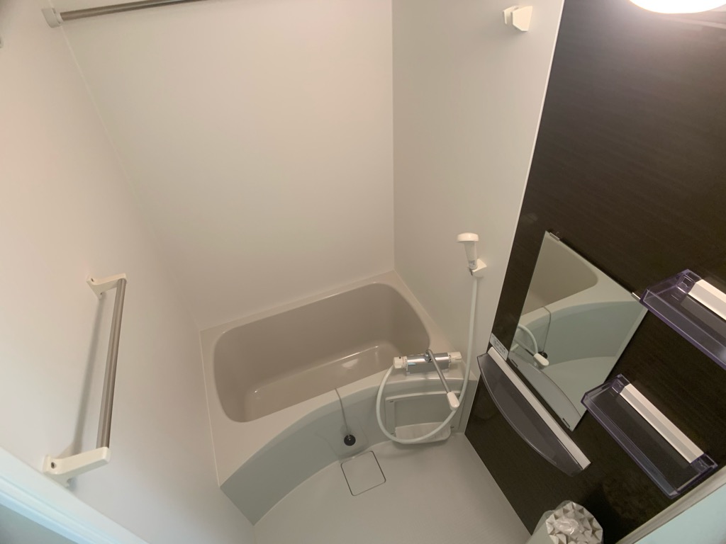 バス・シャワールーム　バストイレ別です！