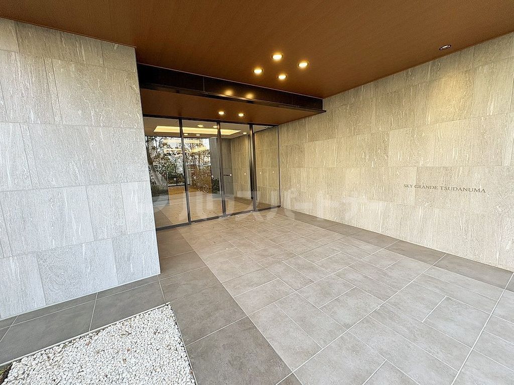 エントランス　エントランス