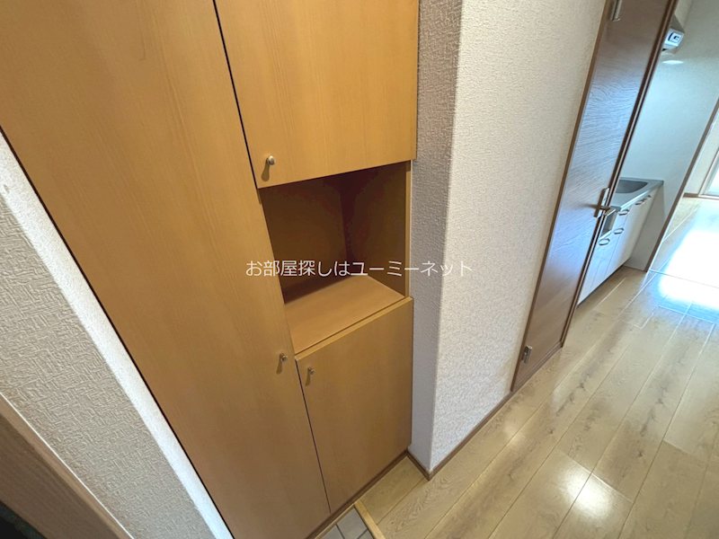 玄関　※306号室の写真。現況と相違がある場合は、現況優先。