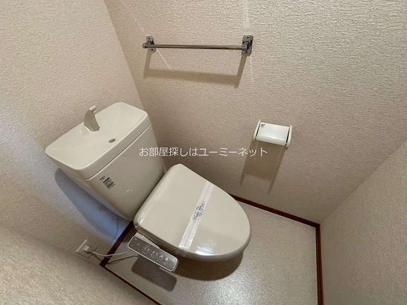 トイレ　※306号室の写真。現況と相違がある場合は、現況優先。