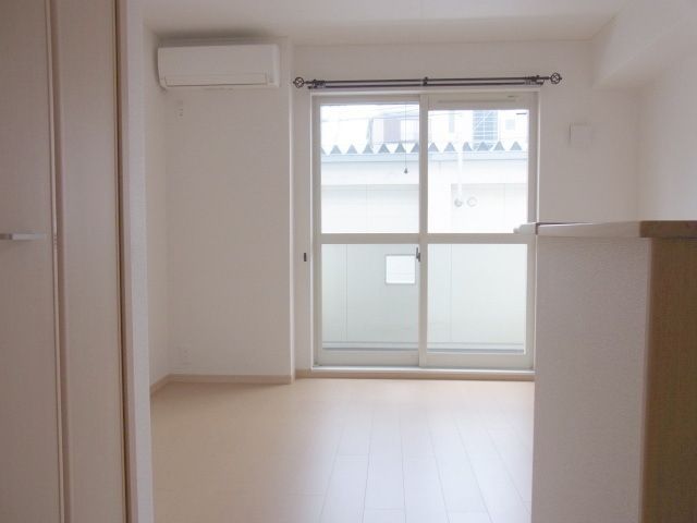 居室・リビング　★洋室8.8帖★