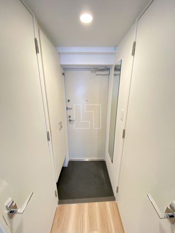 玄関　セレニテ難波グランデノール　玄関