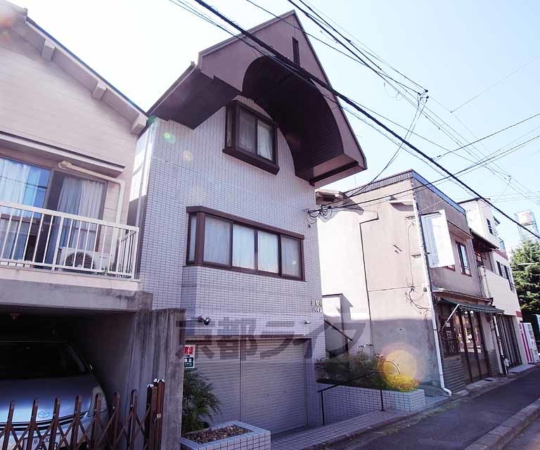 建物外観　お問い合わせは京都ライフ出町柳店まで。