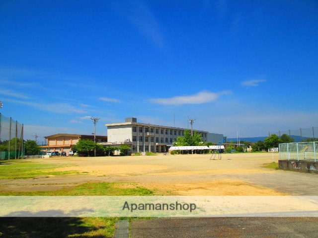 小学校　名張市立美旗小学校（小学校）まで1800m