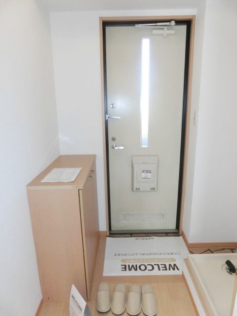 玄関　靴箱ございます。