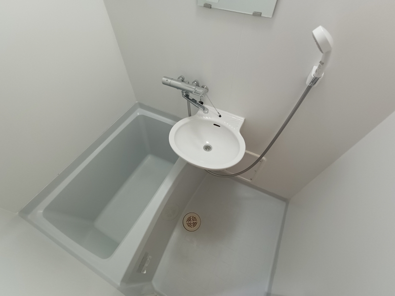 バス・シャワールーム　ユニットバスなのでゆったりできます