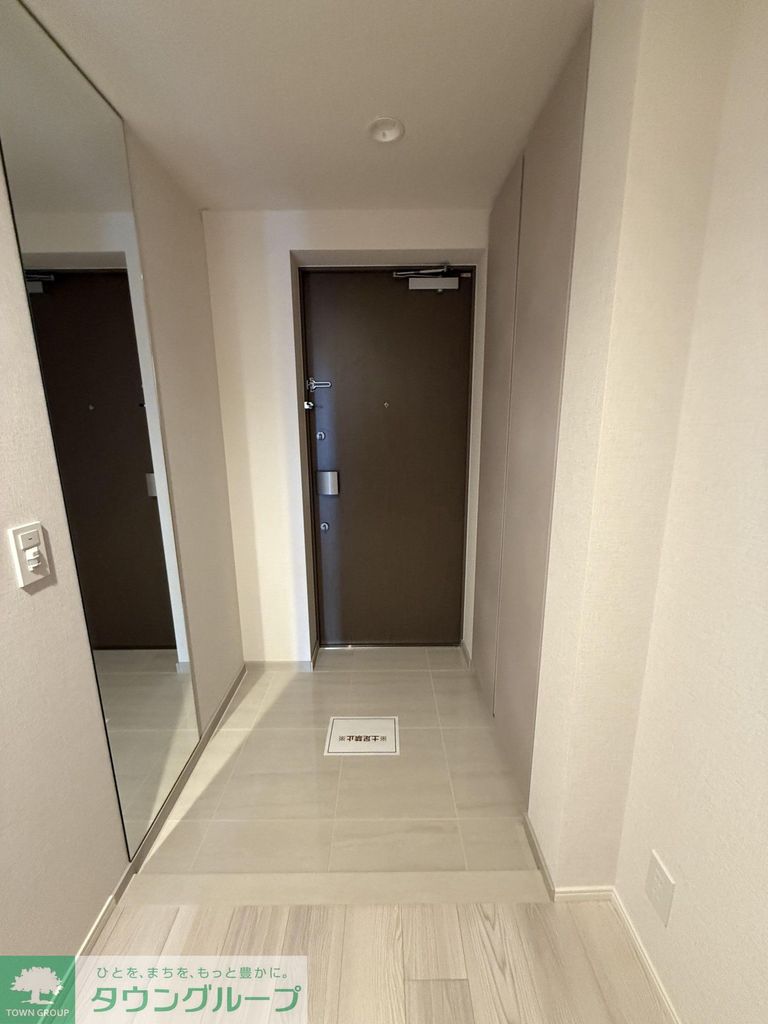 玄関　キッチン