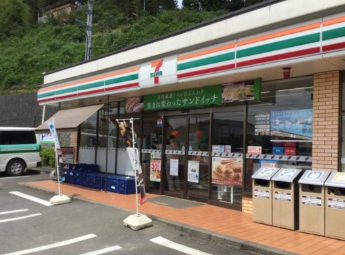 コンビニ　セブンイレブン 横浜鉄町店（コンビニ）まで1009m