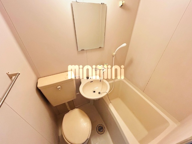 バス・シャワールーム　お風呂です