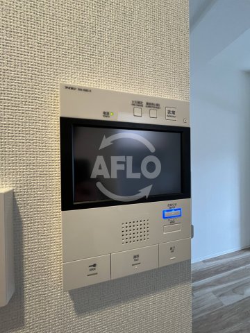 セキュリティ　セレニテ新大阪プリエ　モニター付きインターホン