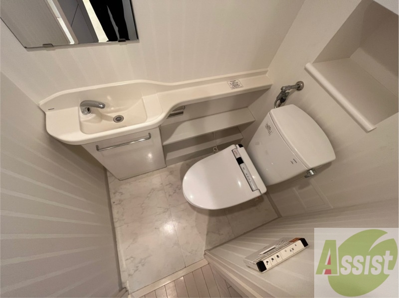 トイレ　ウォシュレット機能がついたトイレ。安心して使用できますね。