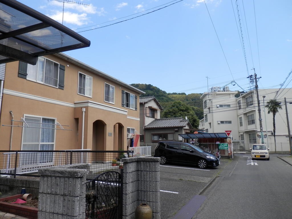 小学校　静岡市立西奈小学校（小学校）まで375m