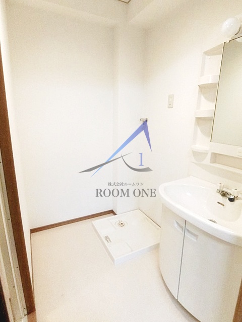 洗面設備　独立洗面台です。