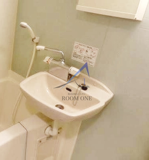 洗面設備　洗面台です。