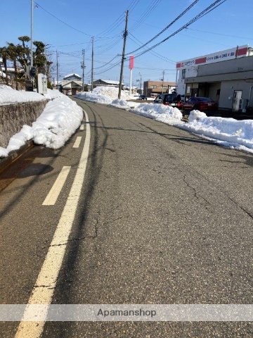 その他　前面道路（その他）まで0m