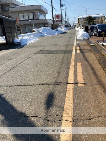 その他　前面道路（その他）まで0m