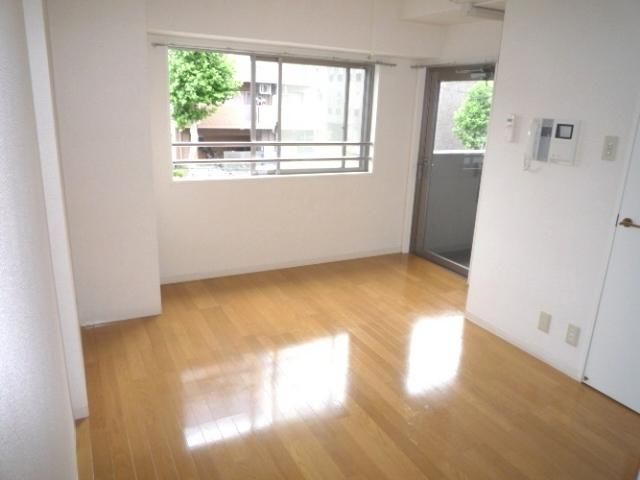 居室・リビング　★明るい洋室★