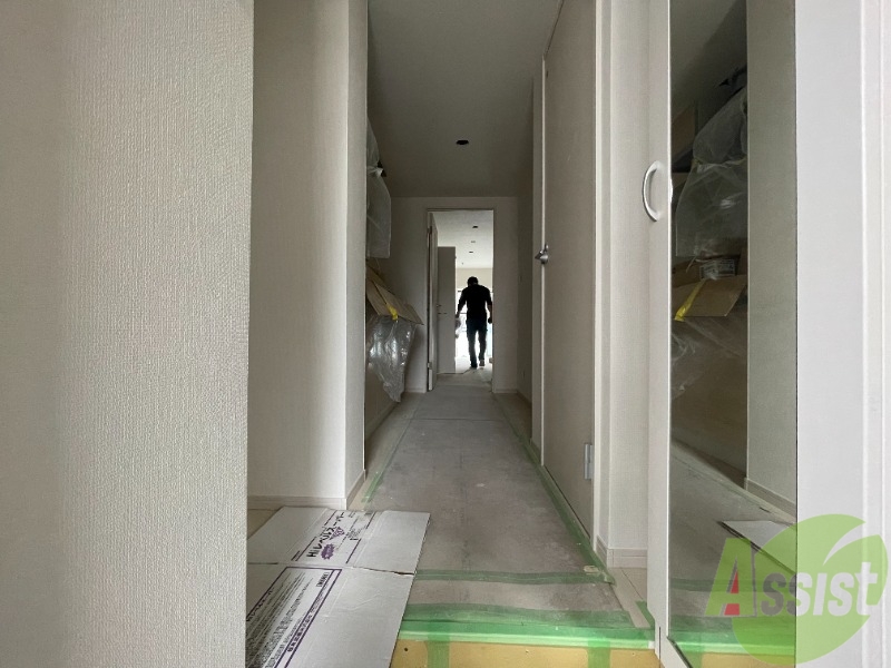 玄関　玄関から見た景色はこちらです。スッキリしますね。