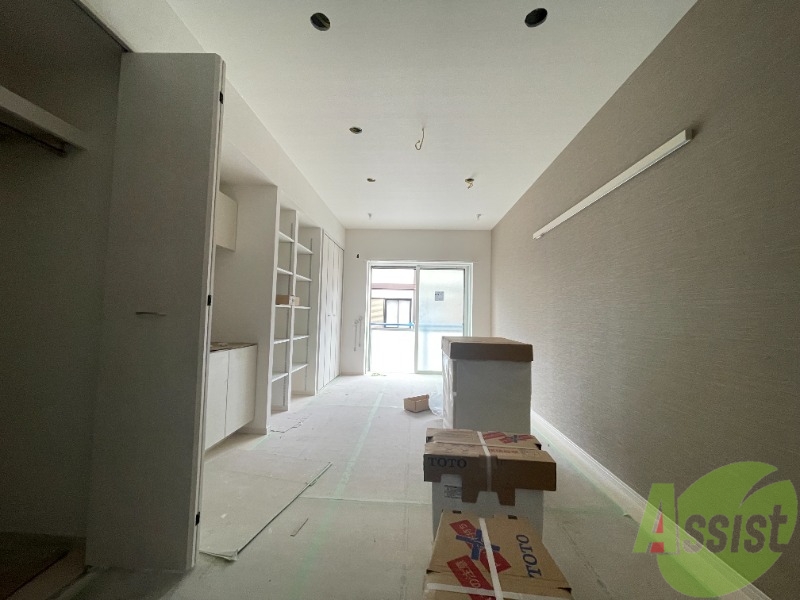 居室・リビング　広々としたお部屋でゆったり休めますね～。