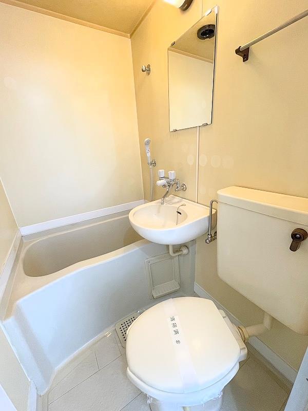 バス・シャワールーム　浴槽