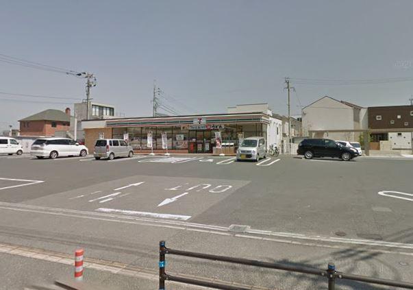 コンビニ　セブンイレブン（コンビニ）まで360m