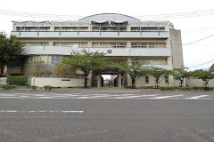 中学校　神戸市立魚崎中学校（中学校）まで345m