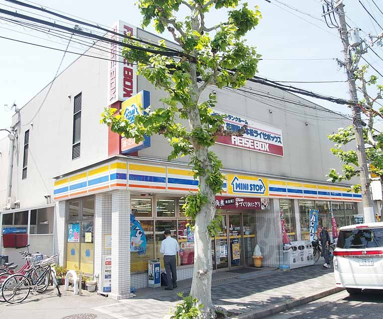 コンビニ　ミニストップ七本松花屋町店（コンビニ）まで392m