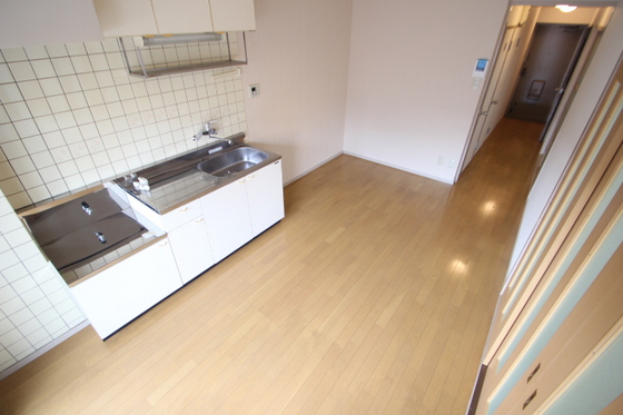 居室・リビング　※別号室の写真です