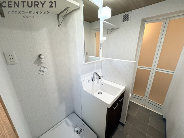 洗面設備　独立洗面台付き！