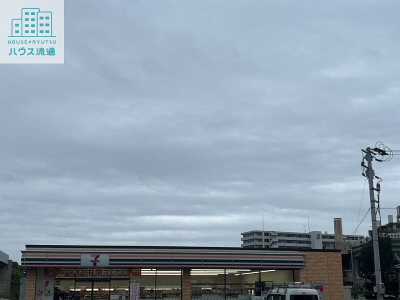 コンビニ　セブンイレブン長崎総合科学大学前店（コンビニ）まで494m