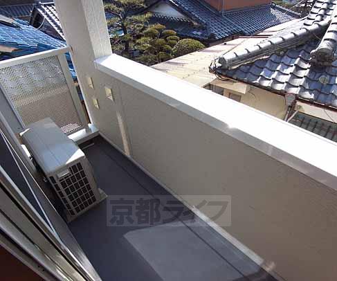 バルコニー　日当たり良好なベランダです。