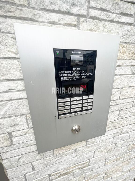 エントランス　オートロック付きで安心です！