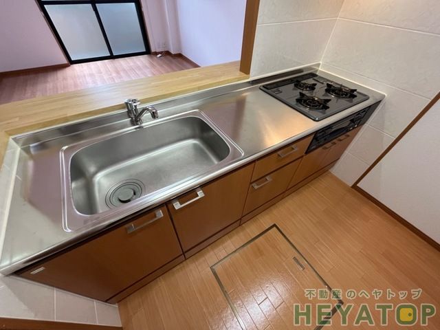 キッチン　毎日のお料理が楽しくなるシステムキッチン完備